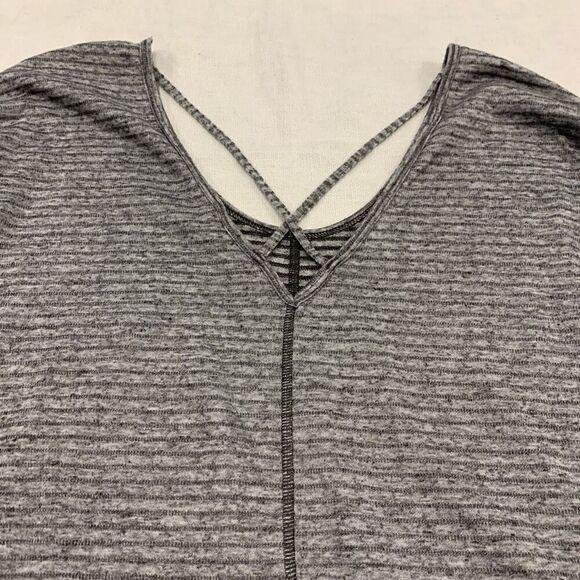 North Face M cross back split open long sleeves stripes layering top shirt grey - Picture 9 of 11
